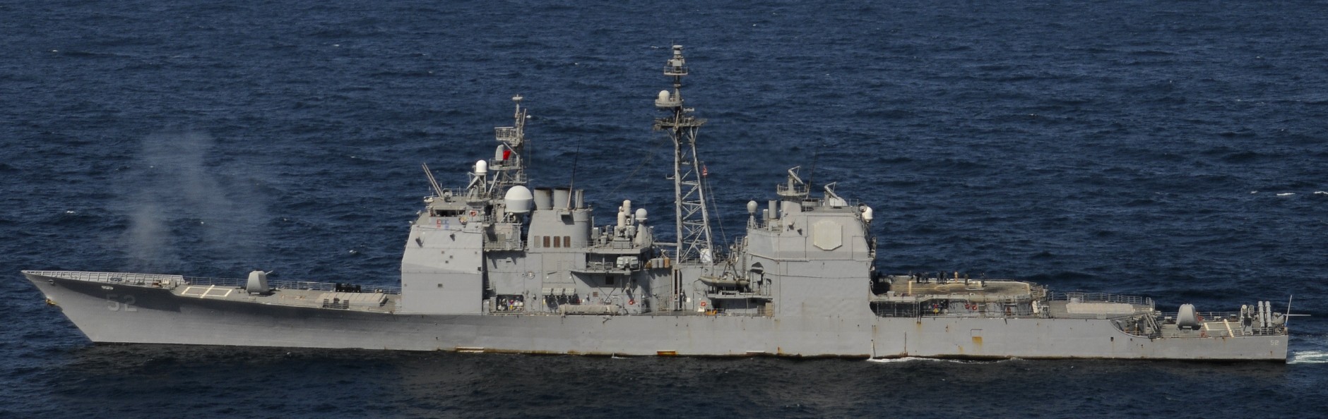 cg-52 uss bunker hill ticonderoga class guided missile cruiser aegis us navy arabian sea gun fire 84