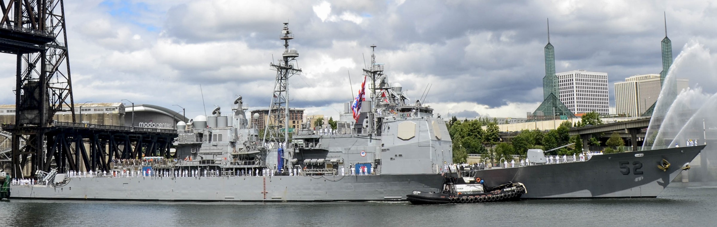 cg-52 uss bunker hill ticonderoga class guided missile cruiser aegis us navy rose festival fleet week 101