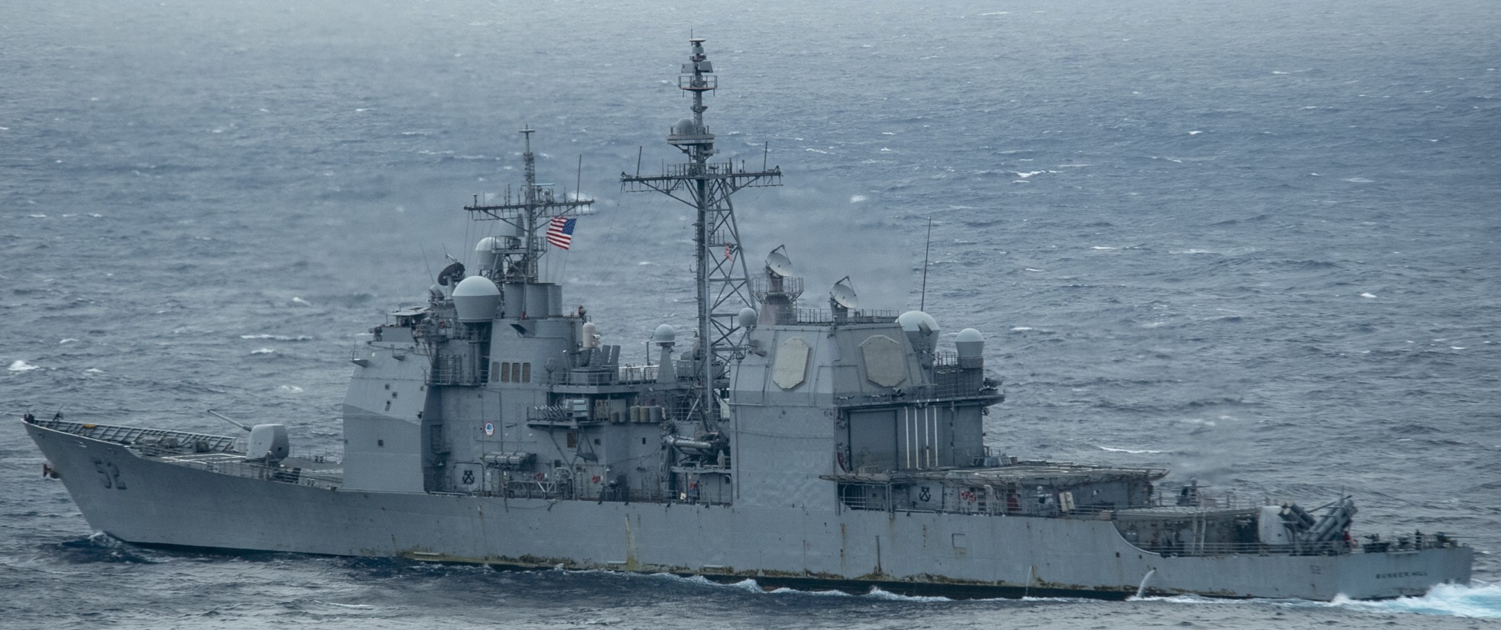 cg-52 uss bunker hill ticonderoga class guided missile cruiser aegis us navy 131