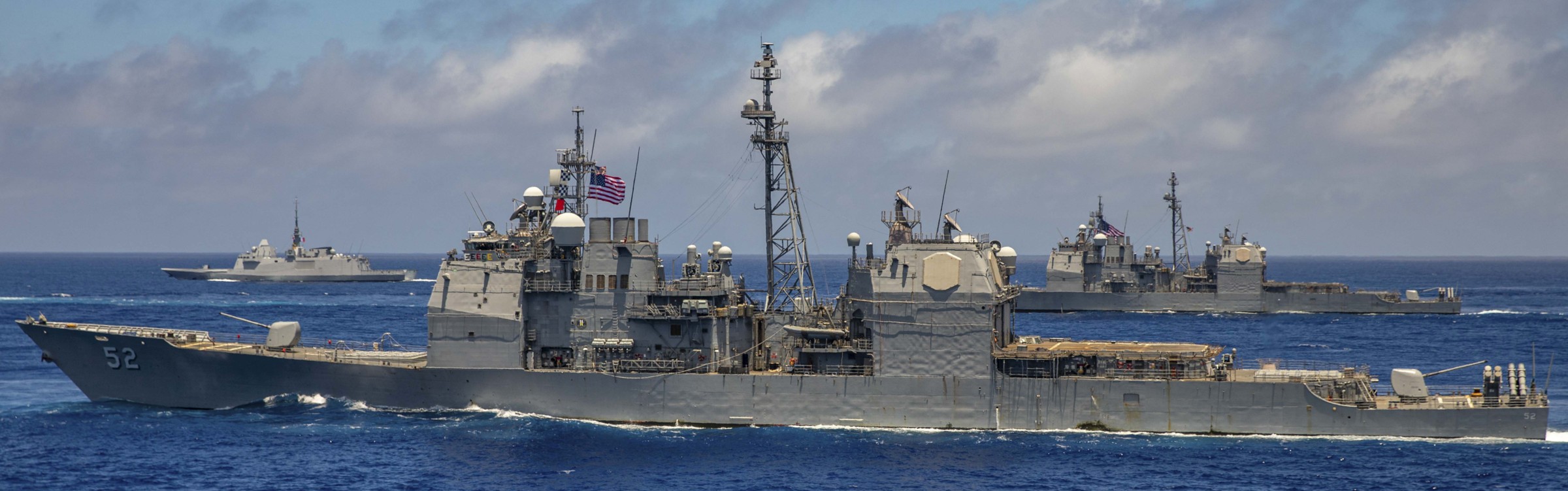 cg-52 uss bunker hill ticonderoga class guided missile cruiser aegis us navy philippine sea 148