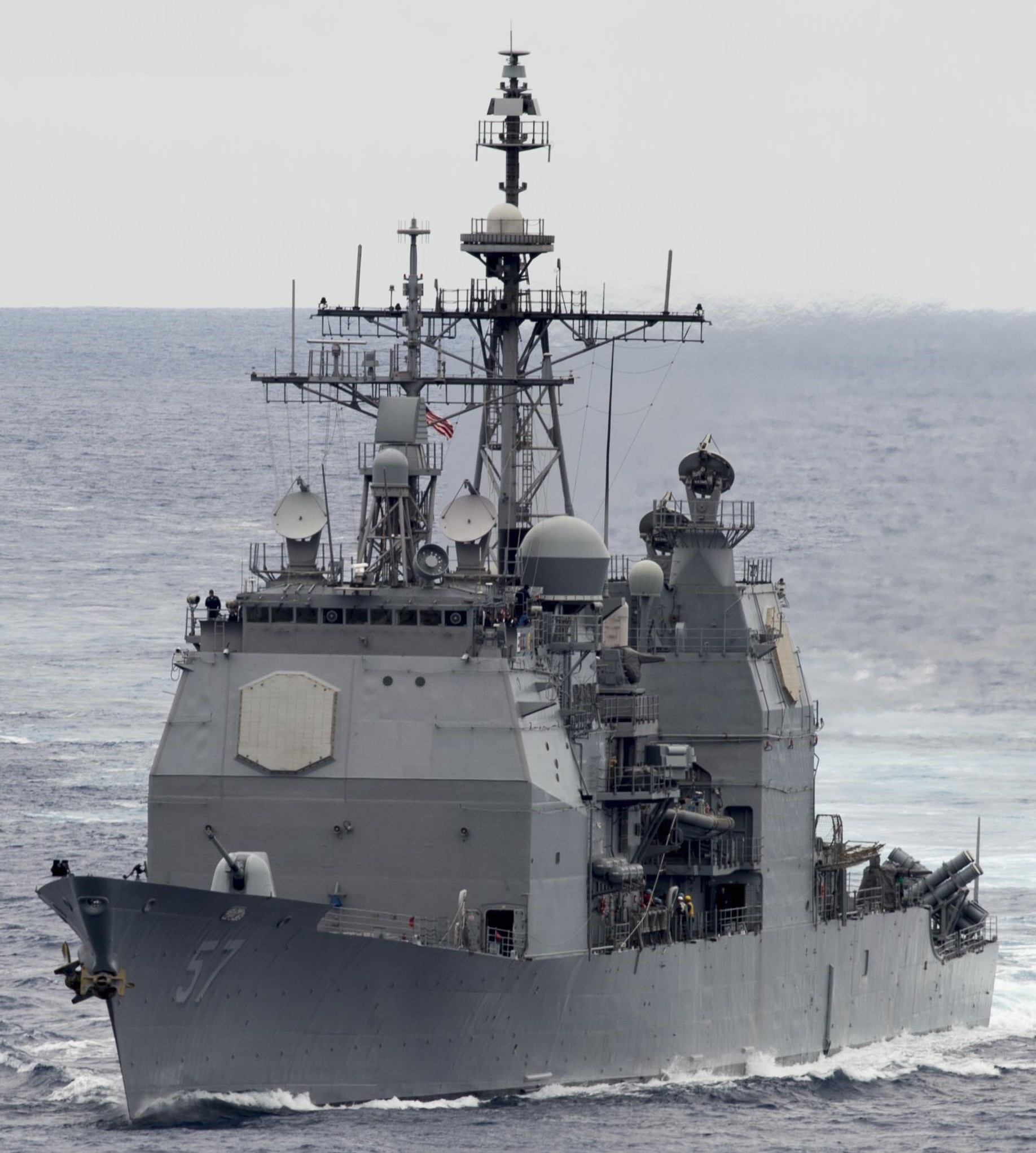 cg-57 uss lake champlain ticonderoga class guided missile cruiser aegis us navy 40