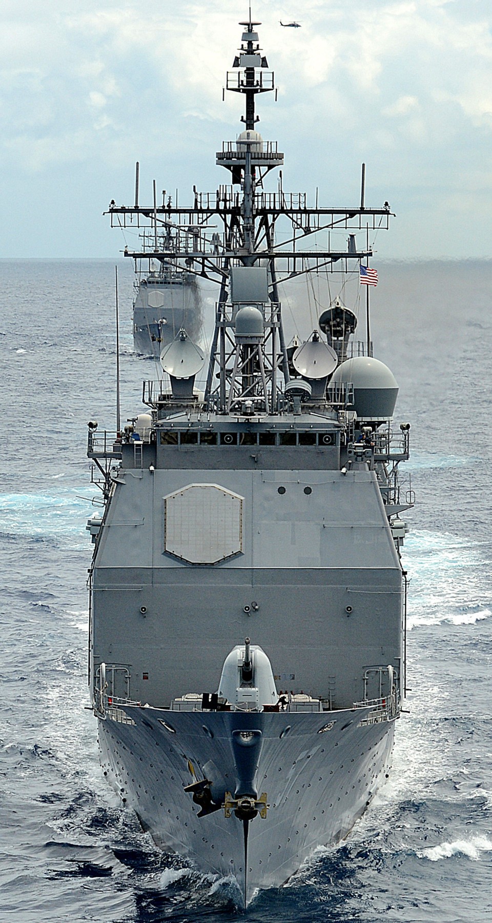 cg-57 uss lake champlain ticonderoga class guided missile cruiser aegis us navy 46