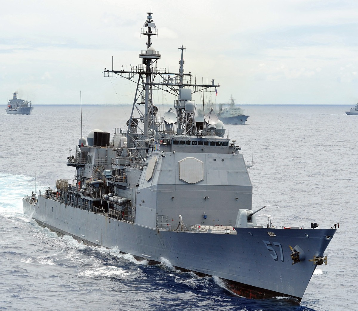 cg-57 uss lake champlain ticonderoga class guided missile cruiser aegis us navy rimpac 2014 47