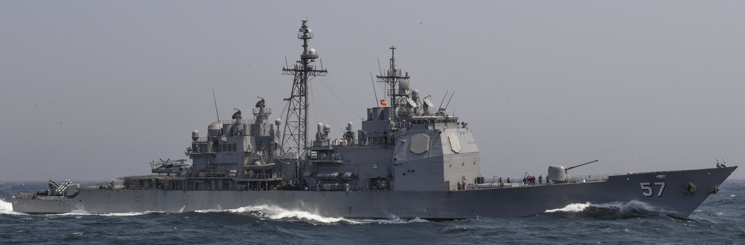 cg-57 uss lake champlain ticonderoga class guided missile cruiser aegis us navy 56