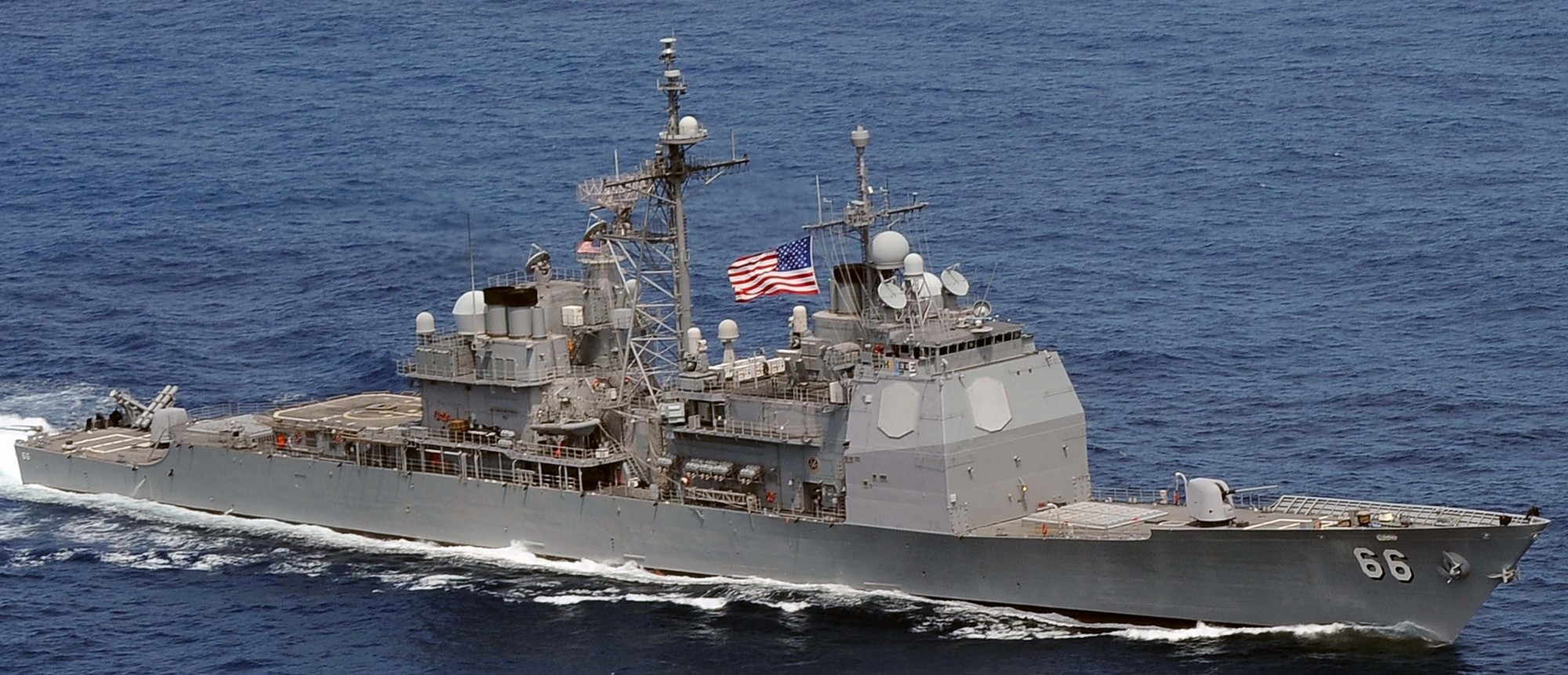 cg-66 uss hue city ticonderoga class guided missile cruiser aegis us navy 22