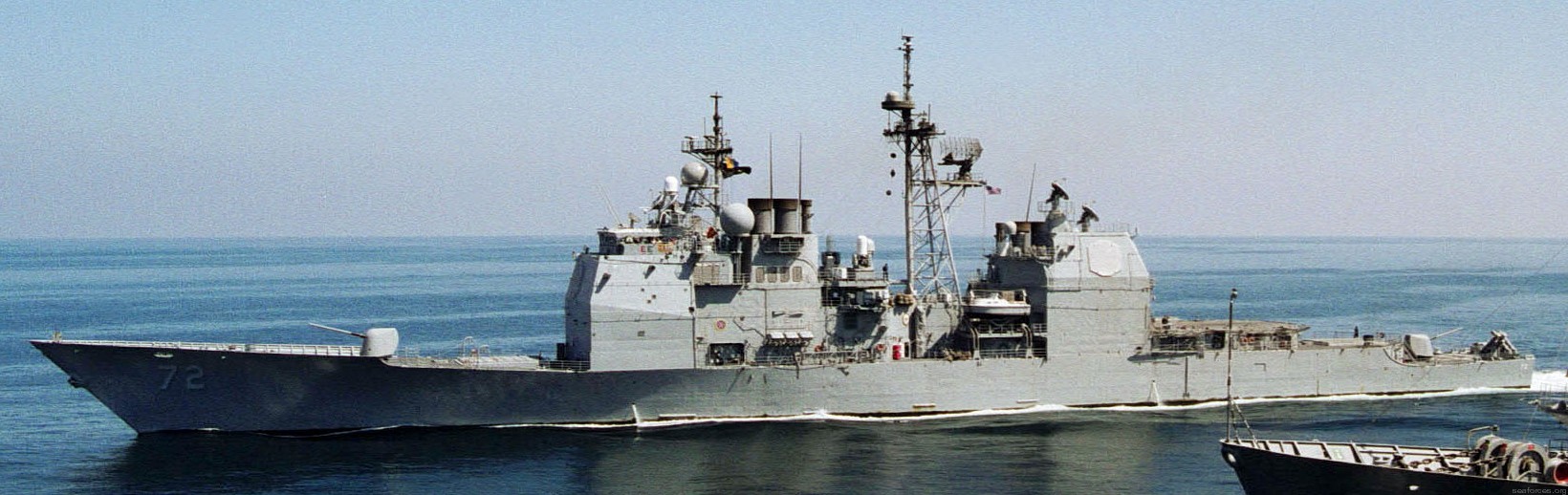 cg-72 uss vella gulf ticonderoga class guided missile cruiser navy 82