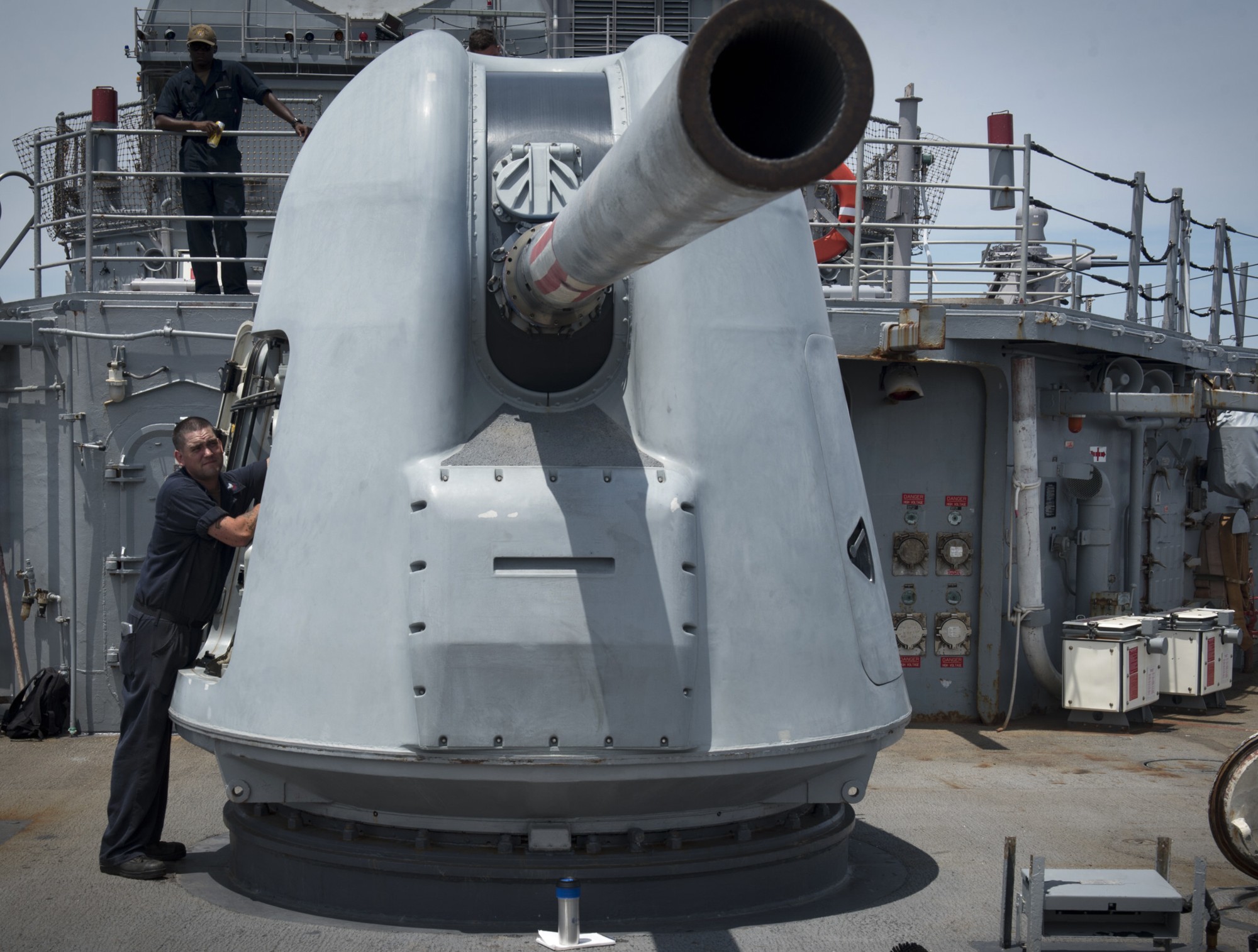 cg-72 uss vella gulf ticonderoga class guided missile cruiser us navy mk.45 gun 113