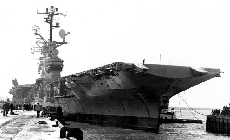 cvs 11 uss intrepid philadelphia naval shipyard