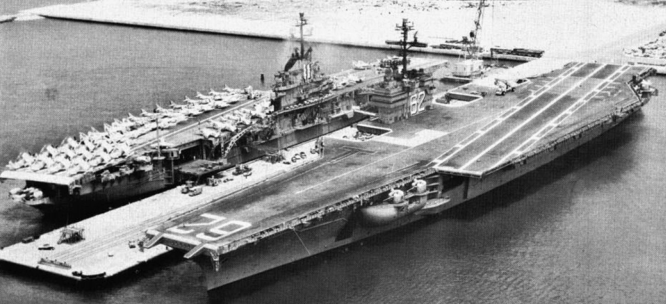 uss independence cv-62 forrestal class aircraft carrier naval station norfolk virginia 1961 09