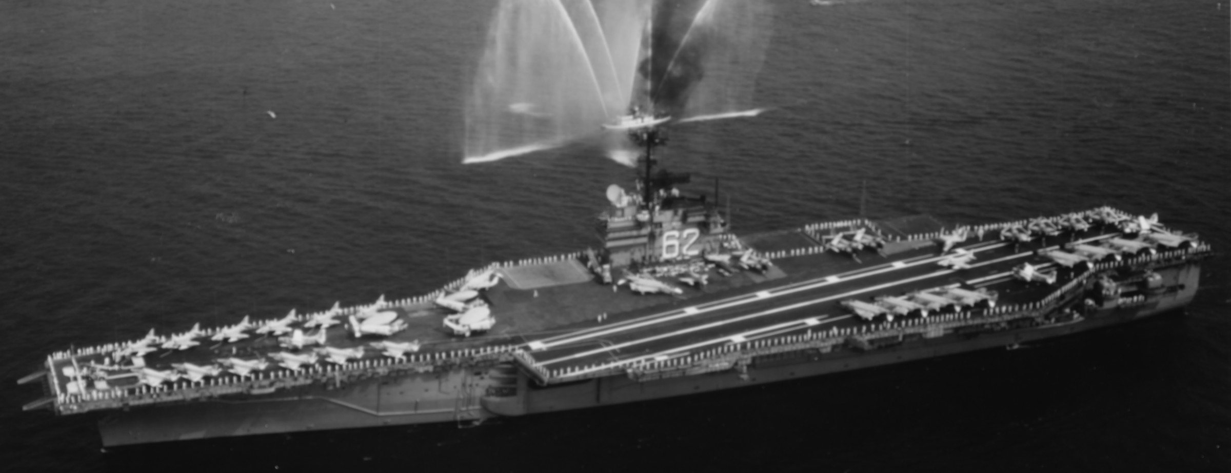 uss independence cv-62 forrestal class aircraft carrier new york 1964 13