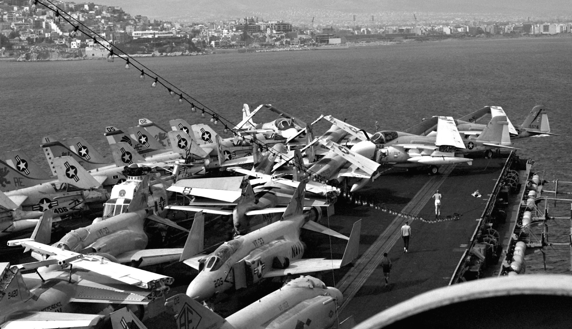 uss independence cv-62 forrestal class aircraft carrier air wing cvw-6 athens greece 1979 40