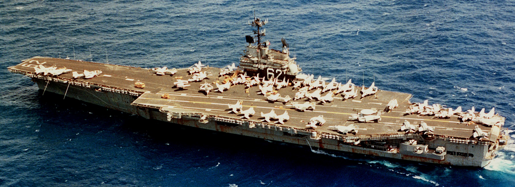uss independence cv-62 forrestal class aircraft carrier air wing cvw-6 mediterranean sea 1979 45
