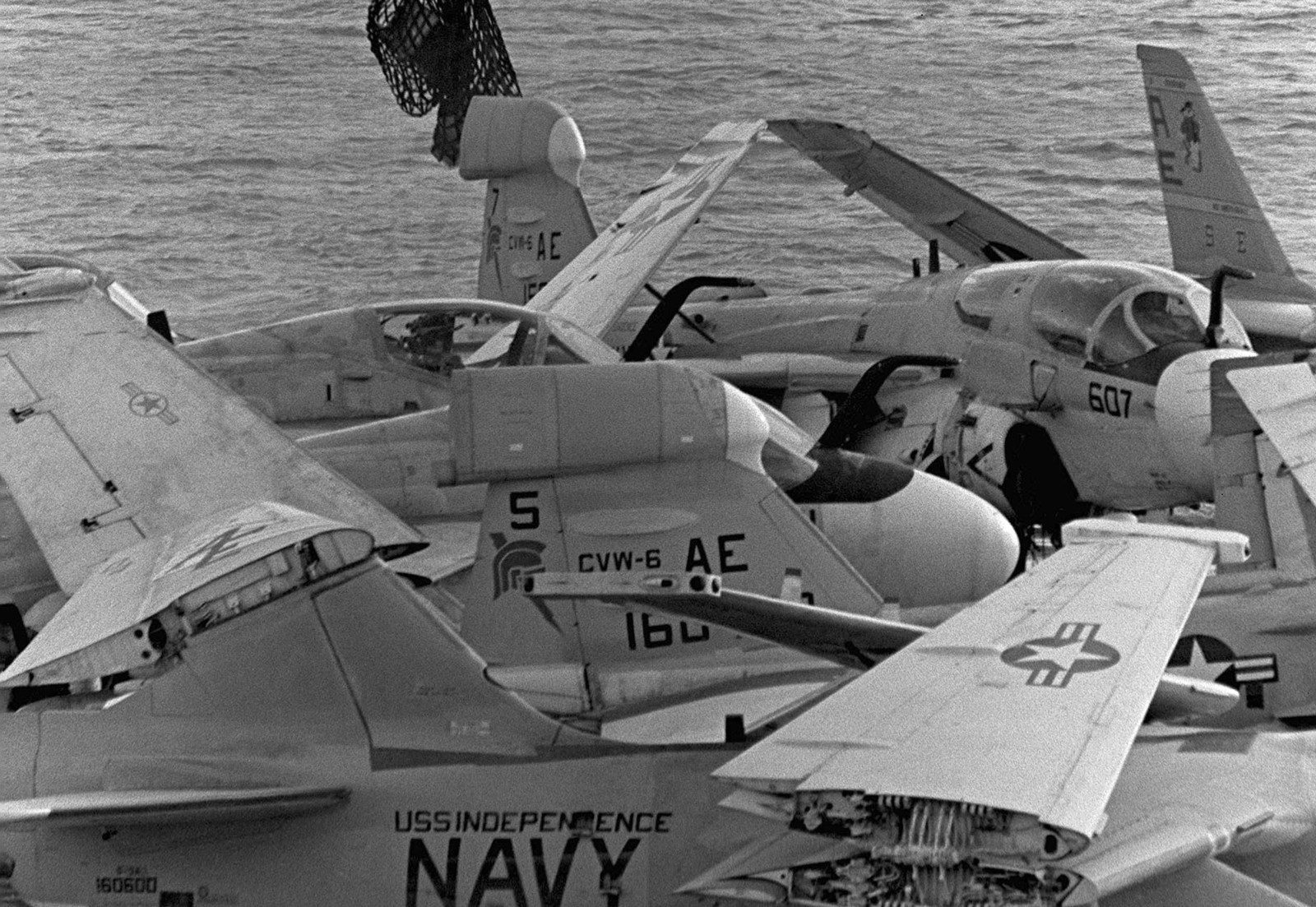 uss independence cv-62 forrestal class aircraft carrier air wing cvw-6 59