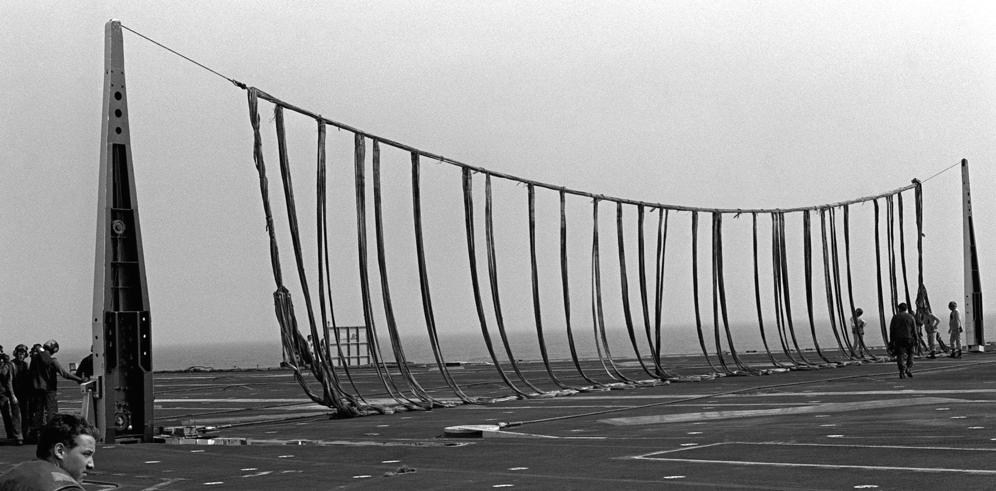 uss independence cv-62 forrestal class aircraft carrier barricade drill 1988 70