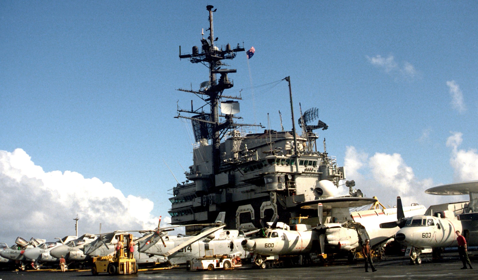 uss independence cv-62 forrestal class aircraft carrier air wing cvw-14 1990 86