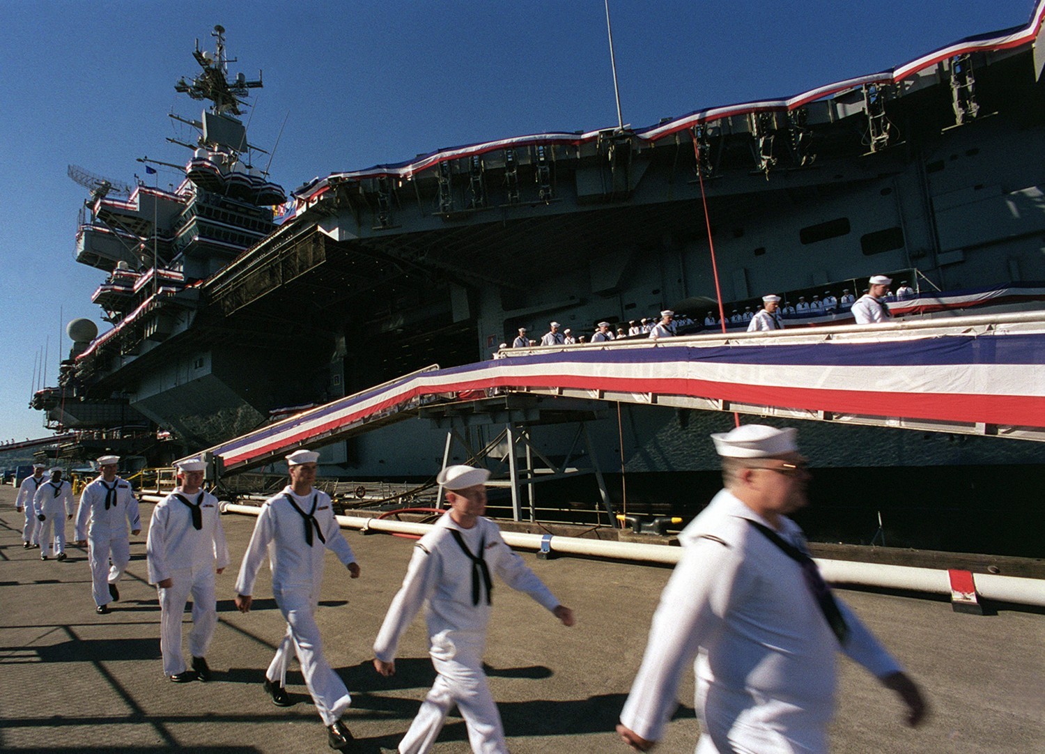 uss independence cv-62 forrestal class aircraft carrier us navy decommissioning ceremony bremerton september 1998