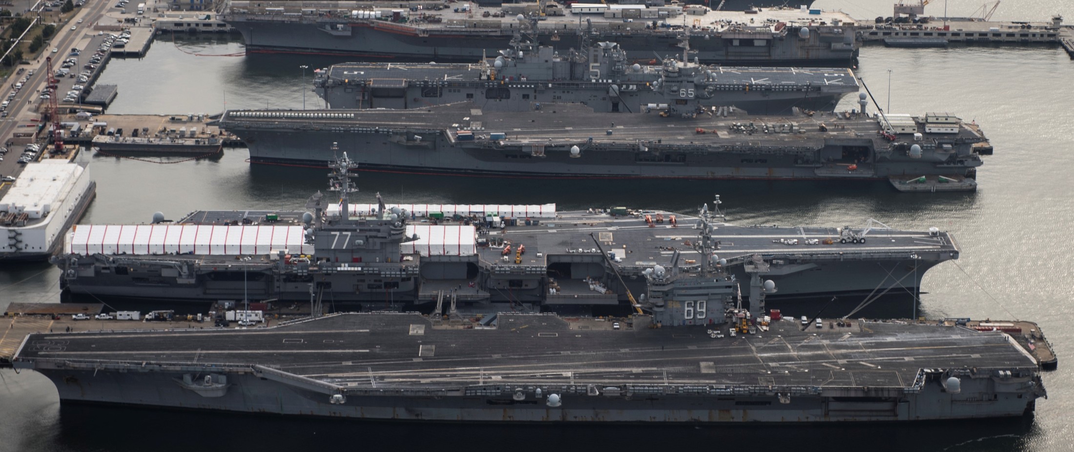 uss dwight d. eisenhower cvn-69 aircraft carrier us navy 2012 102 norfolk virginia