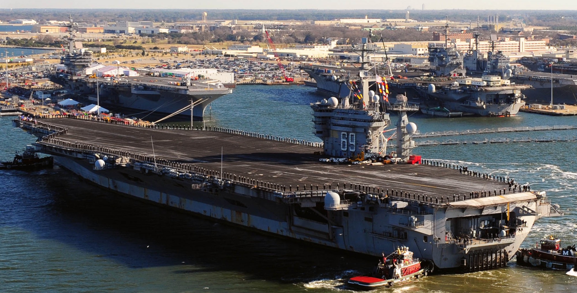 uss dwight d. eisenhower cvn-69 aircraft carrier us navy 2012 104 norfolk virginia