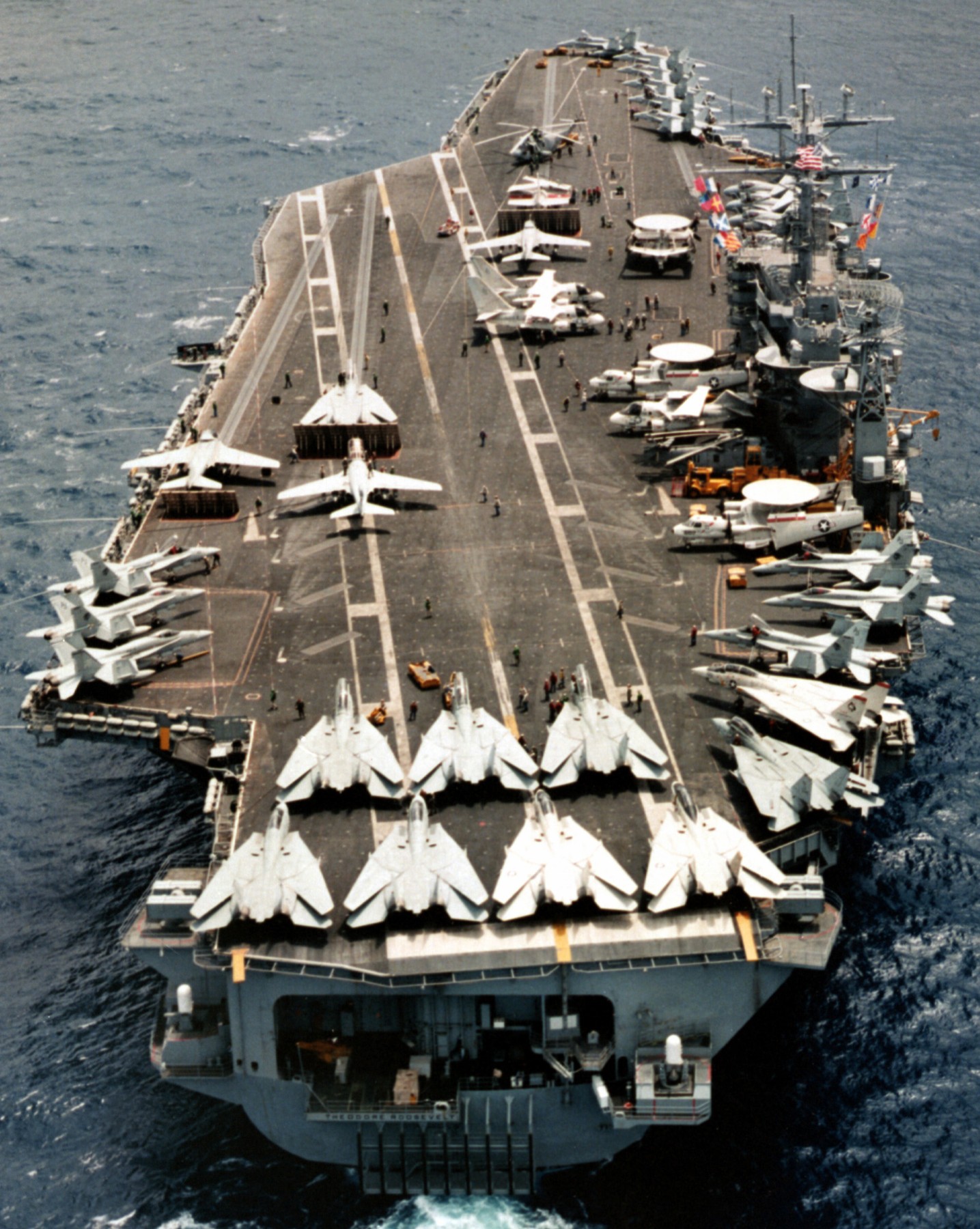 cvn-71 uss theodore roosevelt nimitz class aircraft carrier air wing cvw-8 39