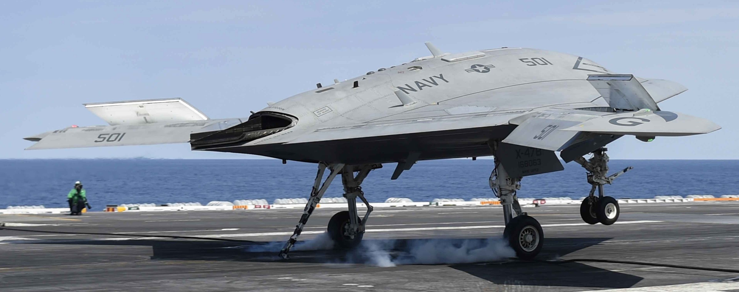 cvn-71 uss theodore roosevelt nimitz class aircraft carrier northrop grumman x-47b ucav 147