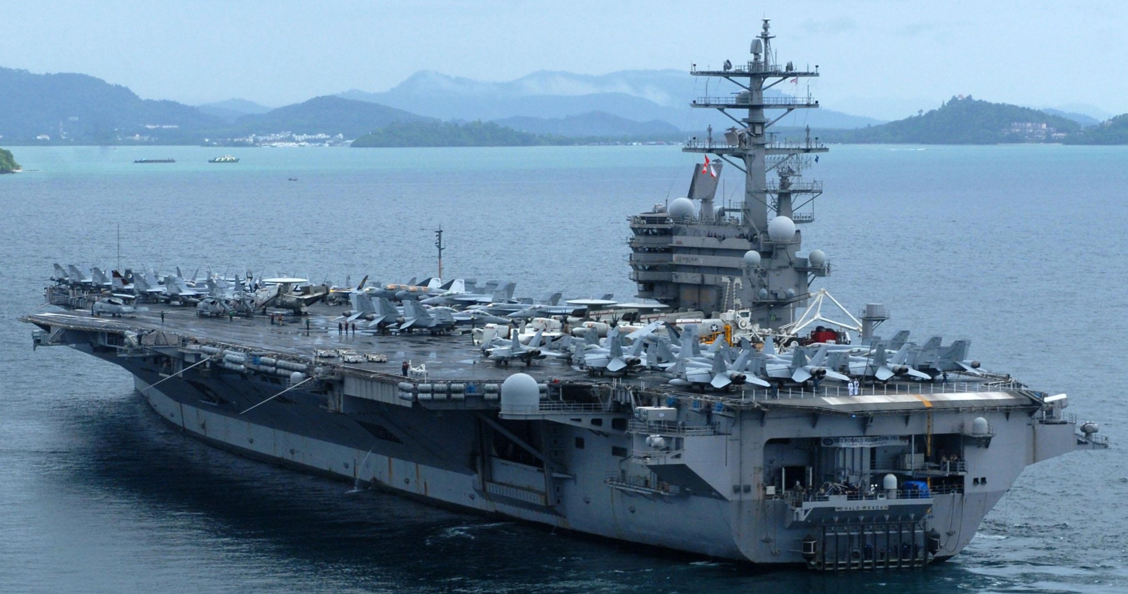 cvn-76 uss ronald reagan nimitz class aircraft carrier air wing cvw-14 phuket thailand 36