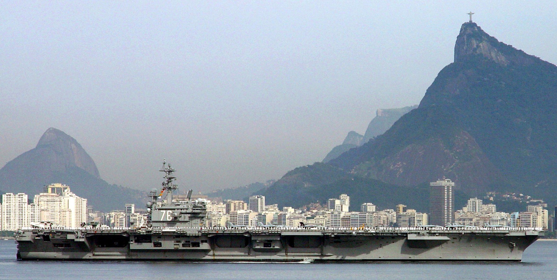 cvn-76 uss ronald reagan aircraft carrier nimitz class us navy rio de janeiro brazil 2004 189