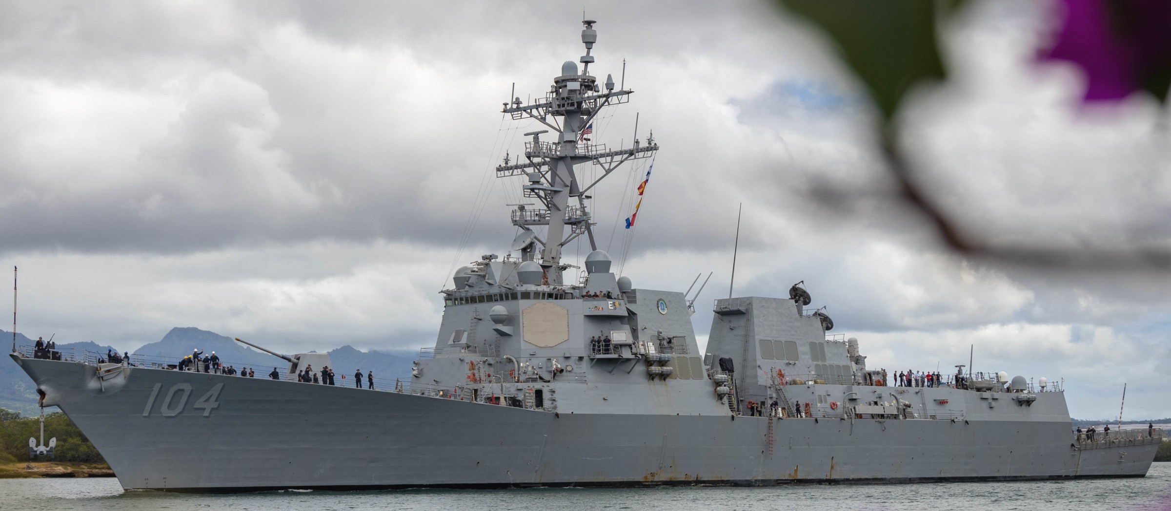 ddg-104 uss sterett arleigh burke class guided missile destroyer exercise rimpac 2024 hawaii 96