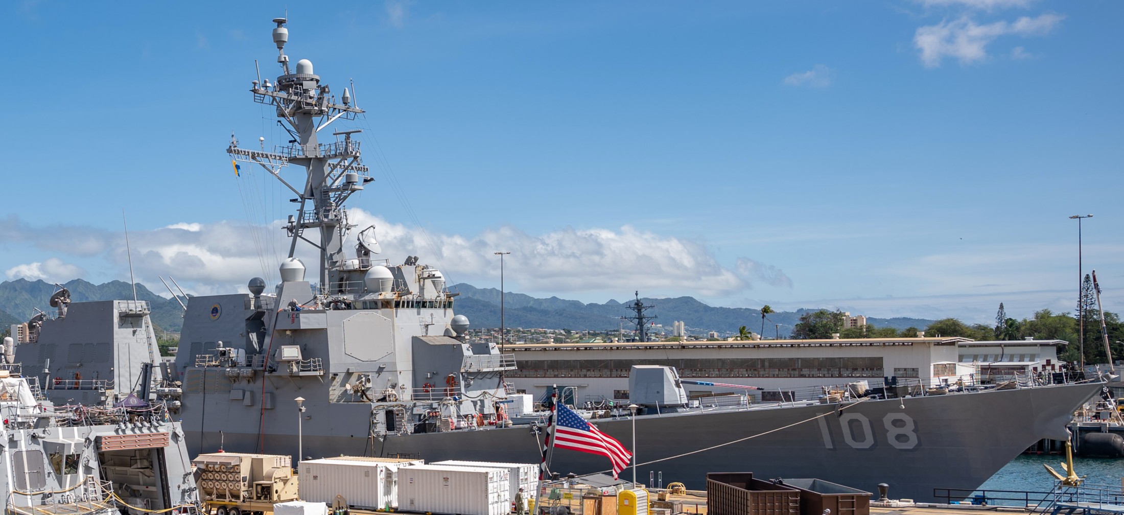 ddg-108 uss wayne e. meyer arleigh burke class guided missile destroyer pearl harbor naval shipyard sra 85