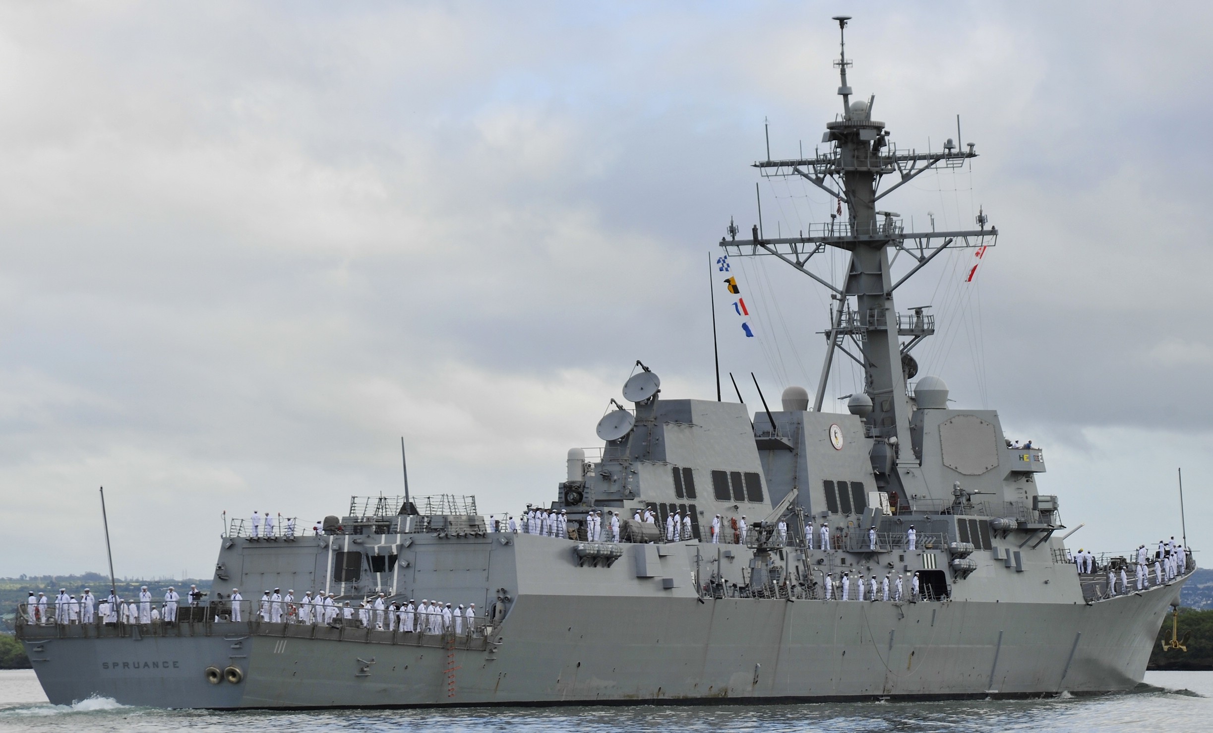 ddg-111 uss spruance arleigh burke class guided missile destroyer aegis us navy arriving pearl harbor hawaii 08