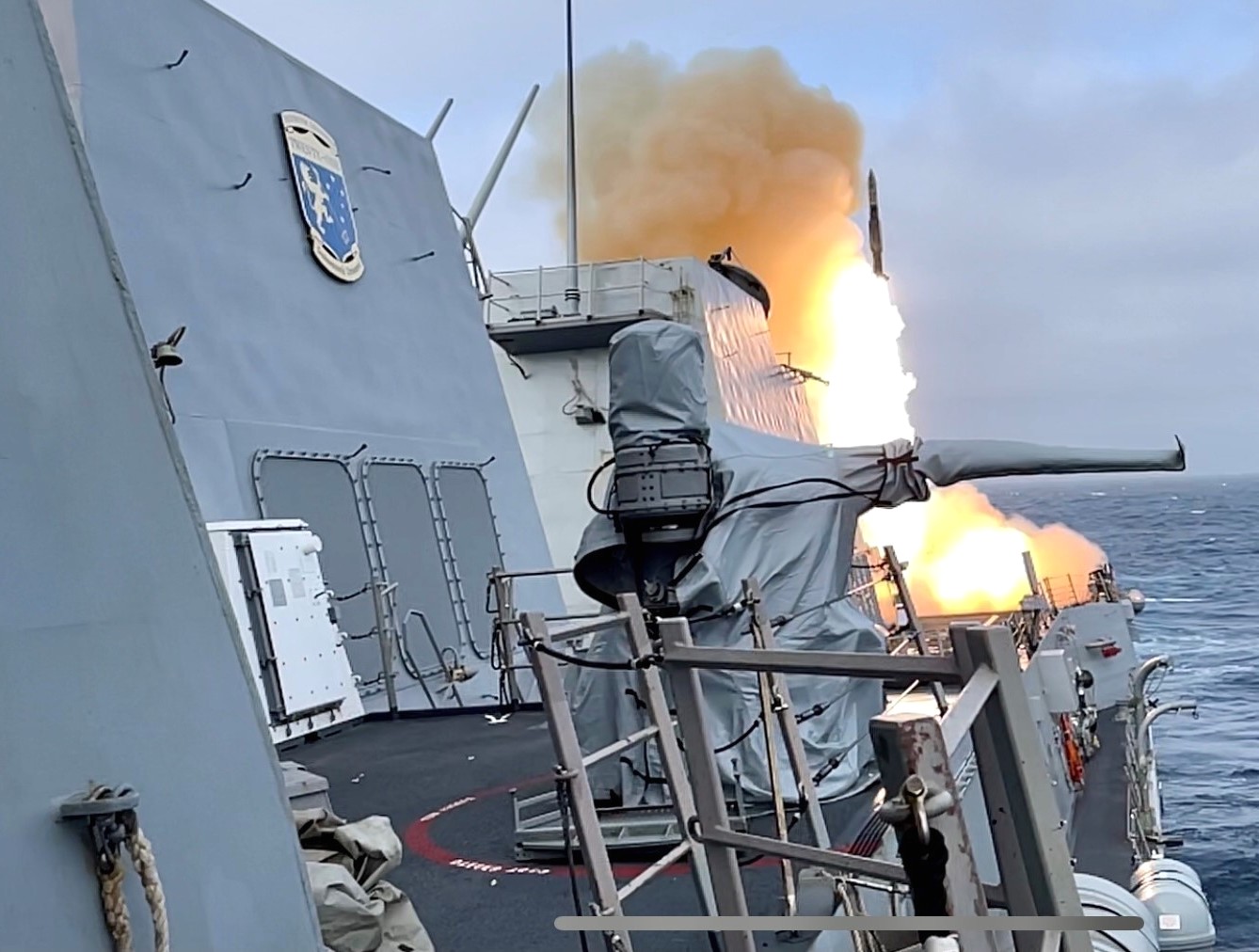 ddg-111 uss spruance arleigh burke class guided missile destroyer aegis us navy rim-156 standard missile sm-2 59