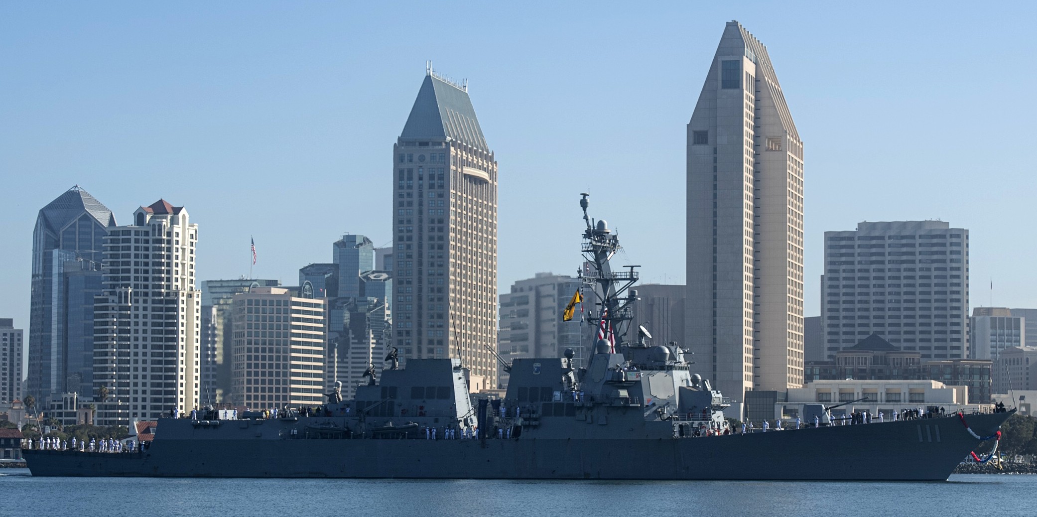 ddg-111 uss spruance arleigh burke class guided missile destroyer aegis us navy returning san diego 76