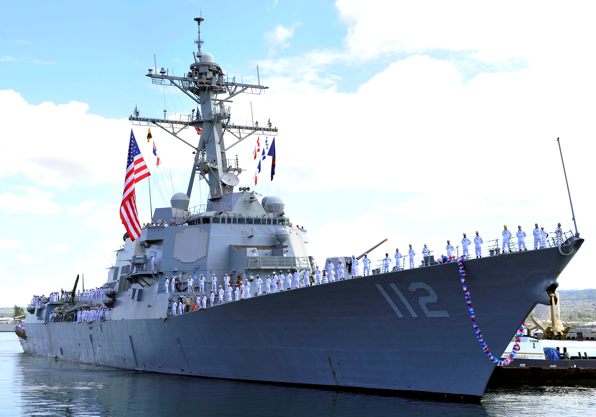 ddg-112 uss michael murphy arleigh burke class guided missile destroyer aegis us navy pearl harbor hawaii 38p