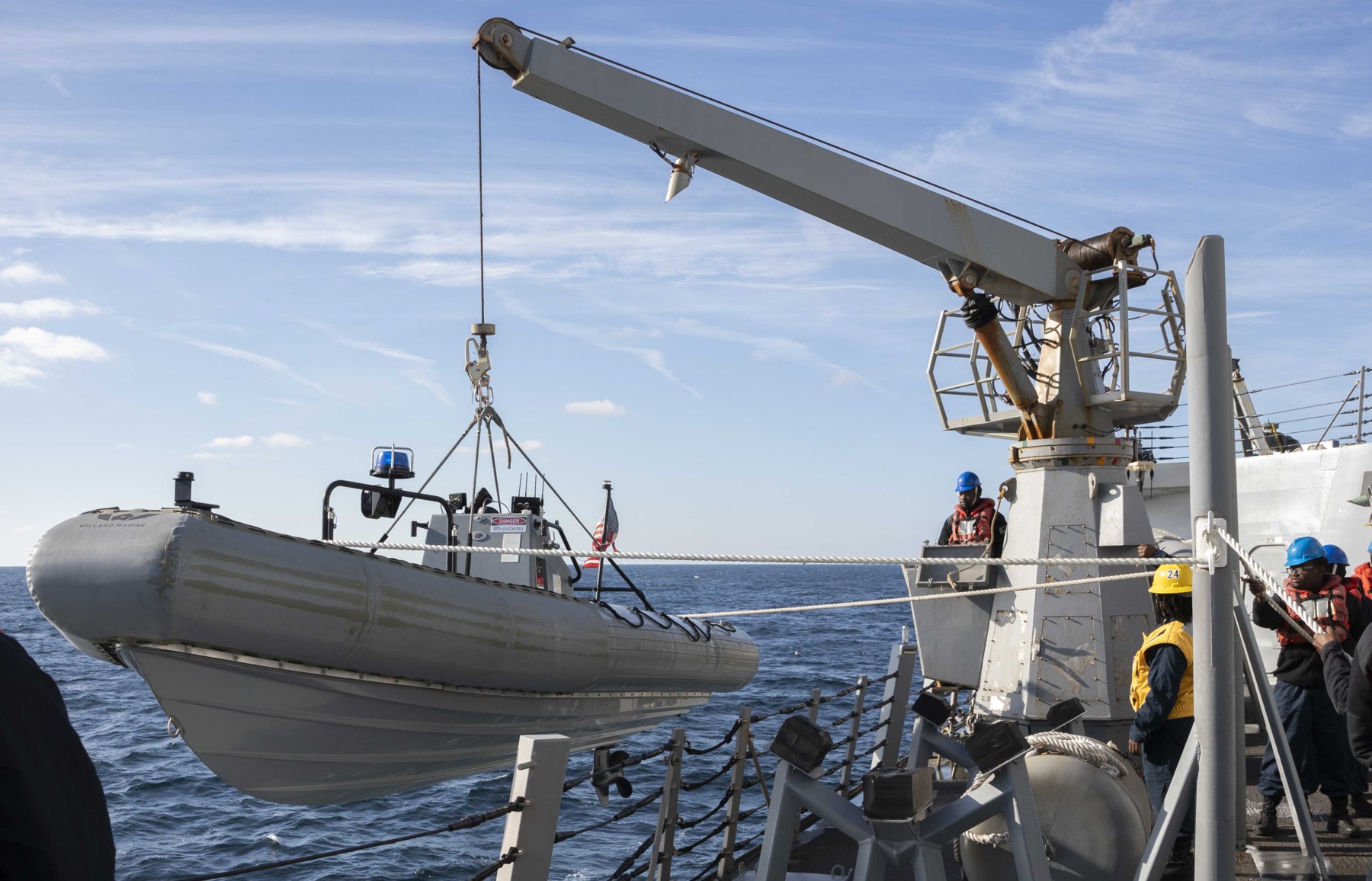 ddg-119 uss delbert d. black arleigh burke class guided missile destroyer small boat rhib crane 34