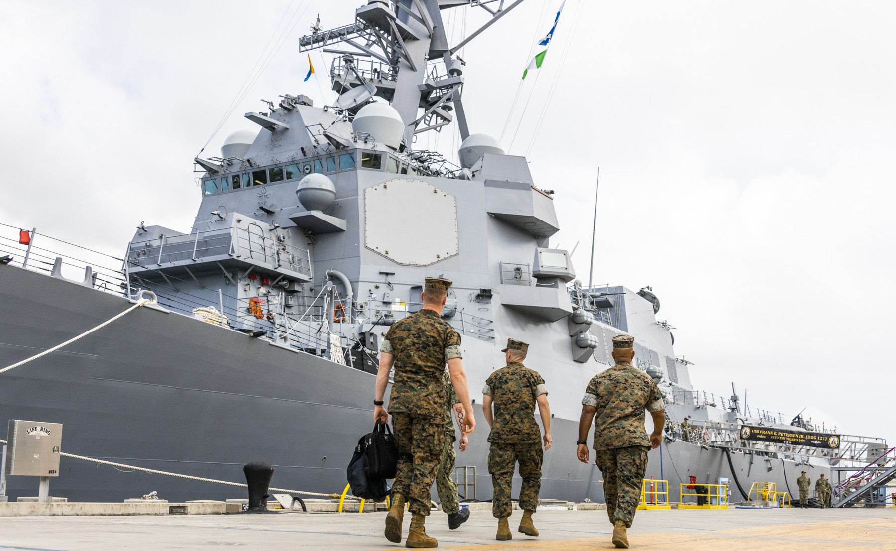 ddg-121 uss frank e. petersen jr. arleigh burke class guided missile destroyer mcb hawaii 2022 26