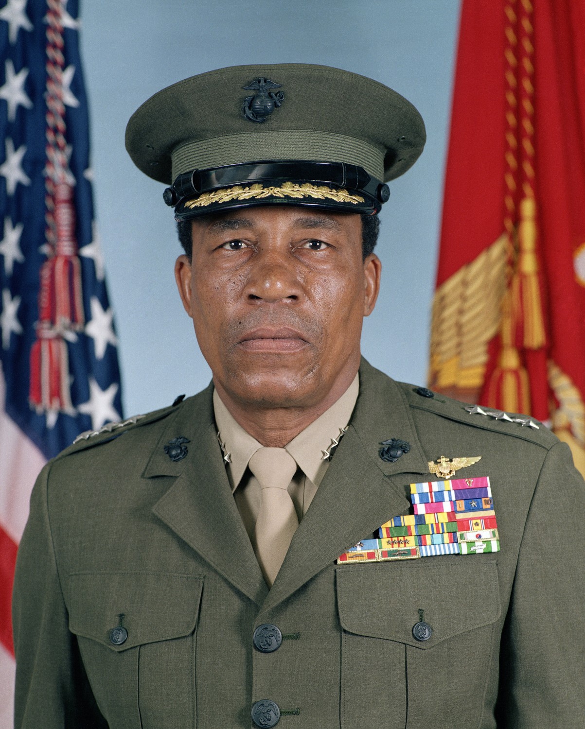 frank e. petersen jr. lieutenant general lgen us marine corps usmc ddg uss 04