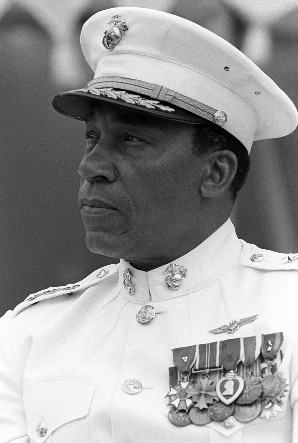 frank e. petersen jr. lieutenant general lgen us marine corps usmc ddg uss 05