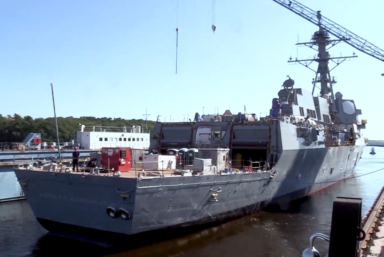 ddg-124 uss harvey c. barnum arleigh burke class guided missile destroyer aegis us navy gdbiw 06