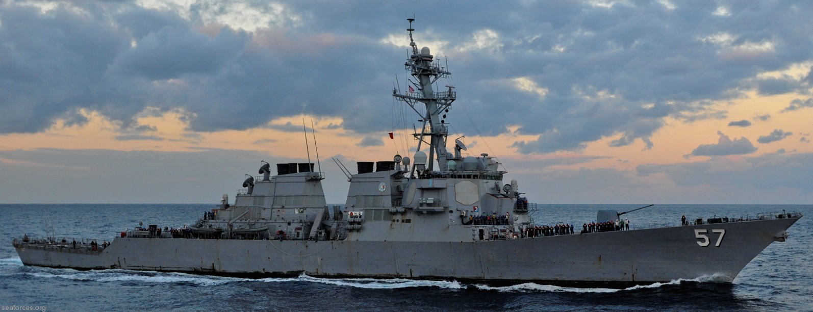 ddg-57 uss mitscher guided missile destroyer us navy 28