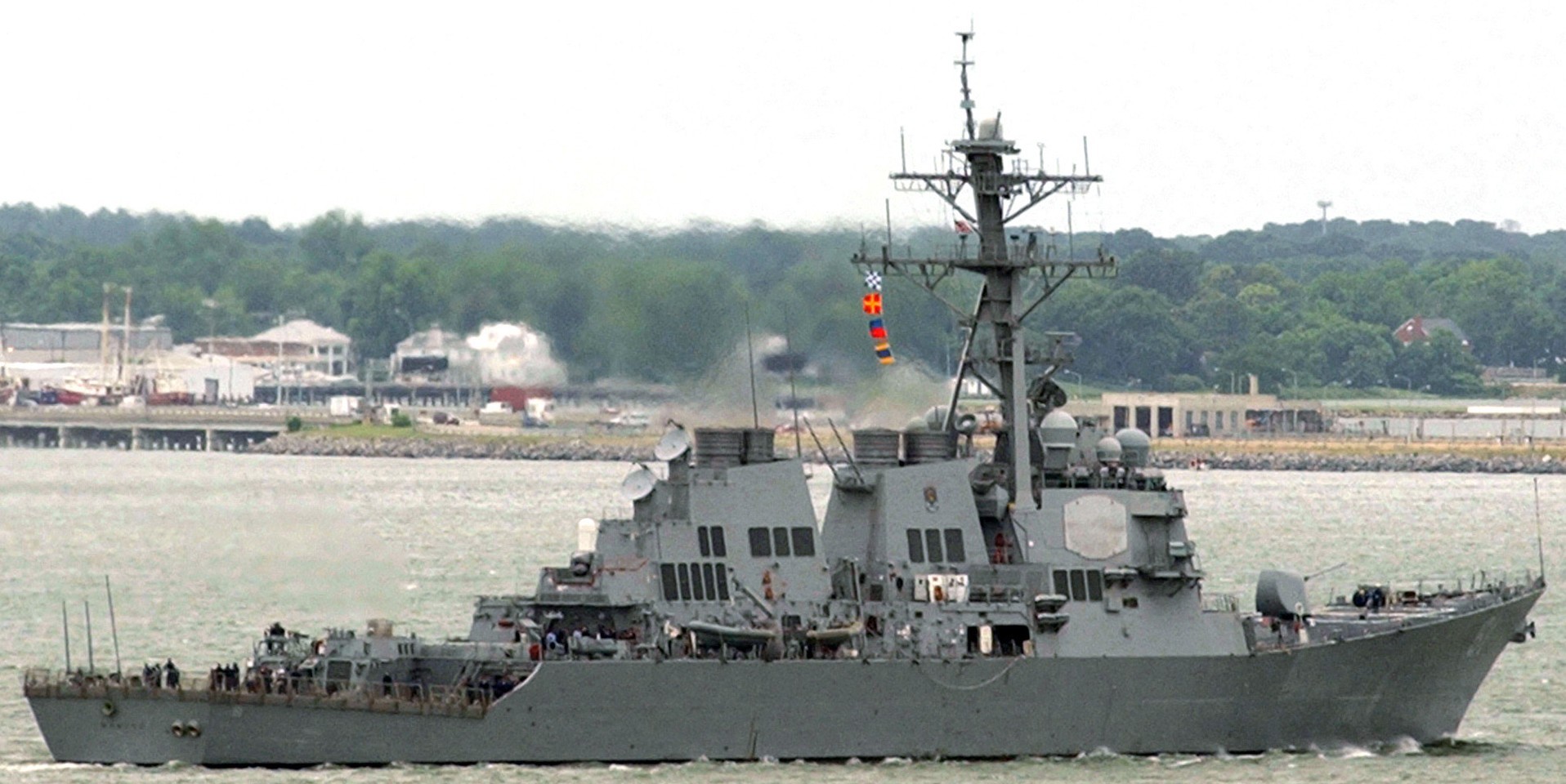 ddg-61 uss ramage guided missile destroyer departing naval station norfolk june 2005