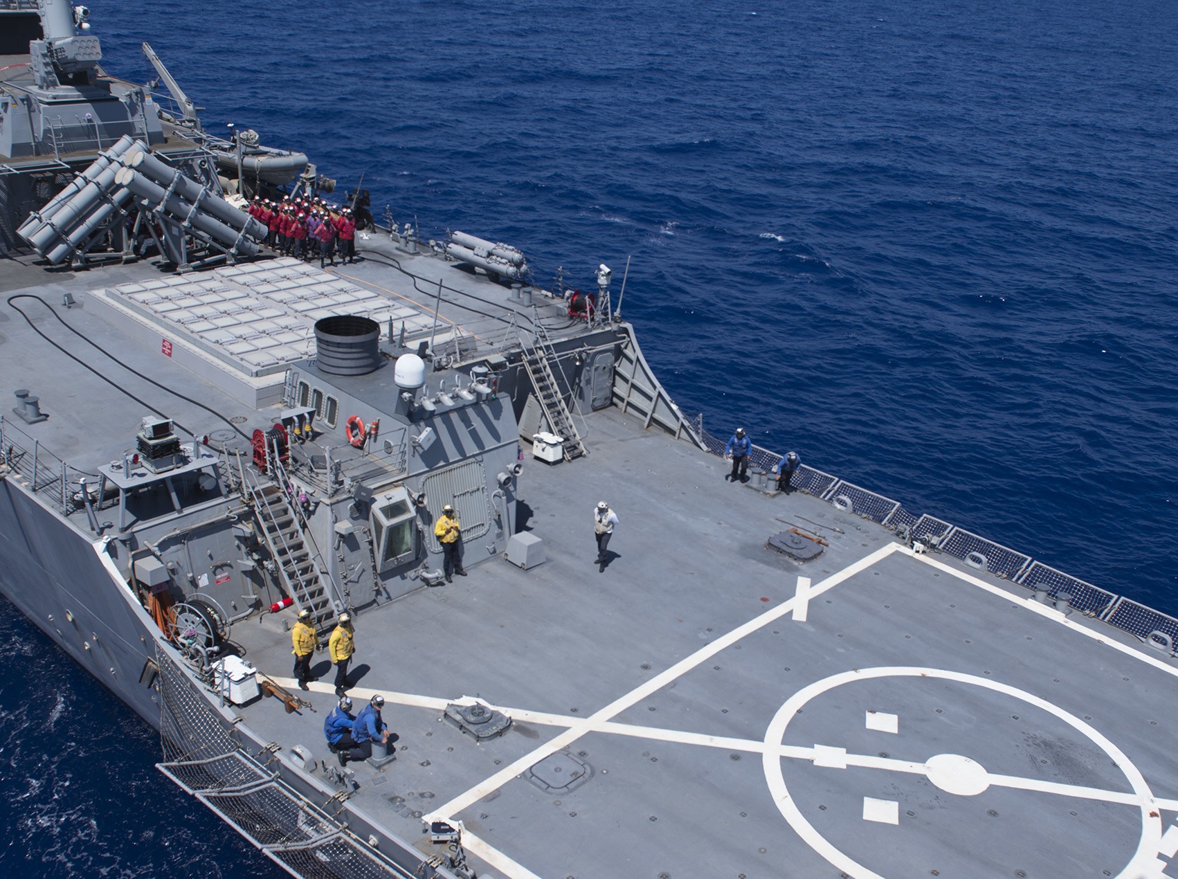 ddg-64 uss carney guided missile destroyer flight deck 2016 141