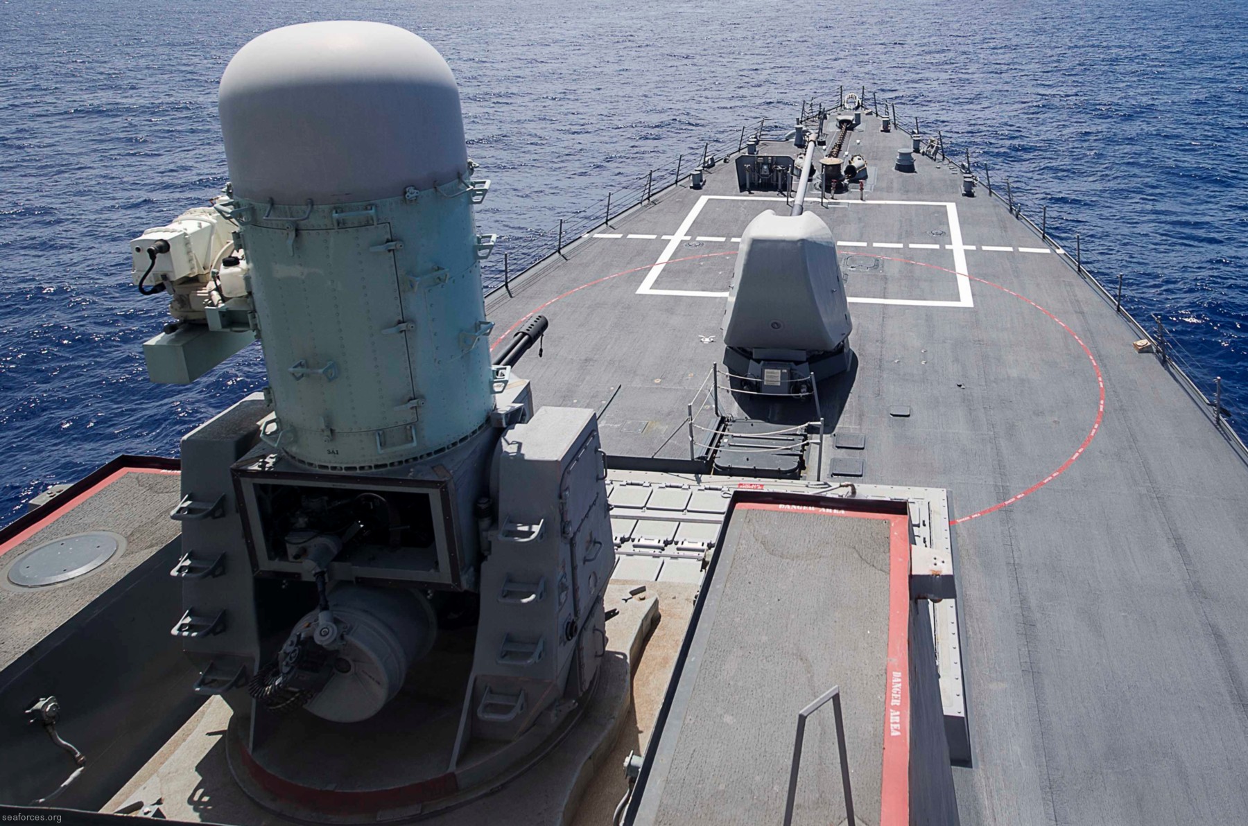 ddg-65 uss benfold arleigh burke class destroyer navy 04 philippine sea