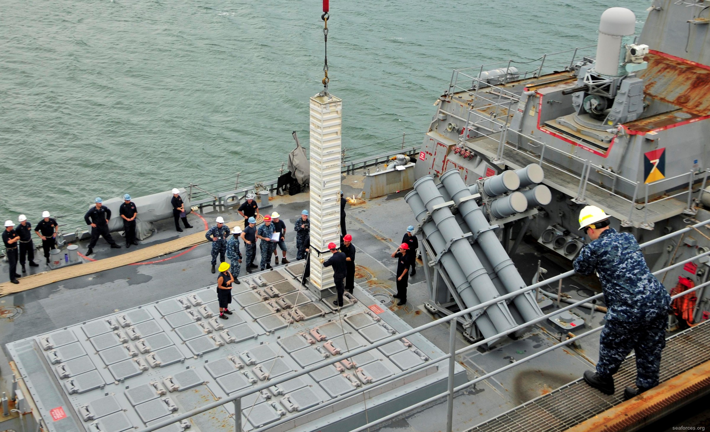 ddg-65 uss benfold arleigh burke class destroyer navy 10 mk-41 vertical launching system vls