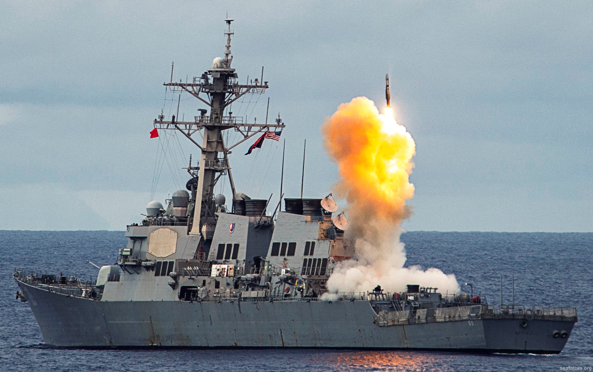 ddg-65 uss benfold arleigh burke class destroyer navy 15 rim-66 standard missile sm-2mr mk-41 vls