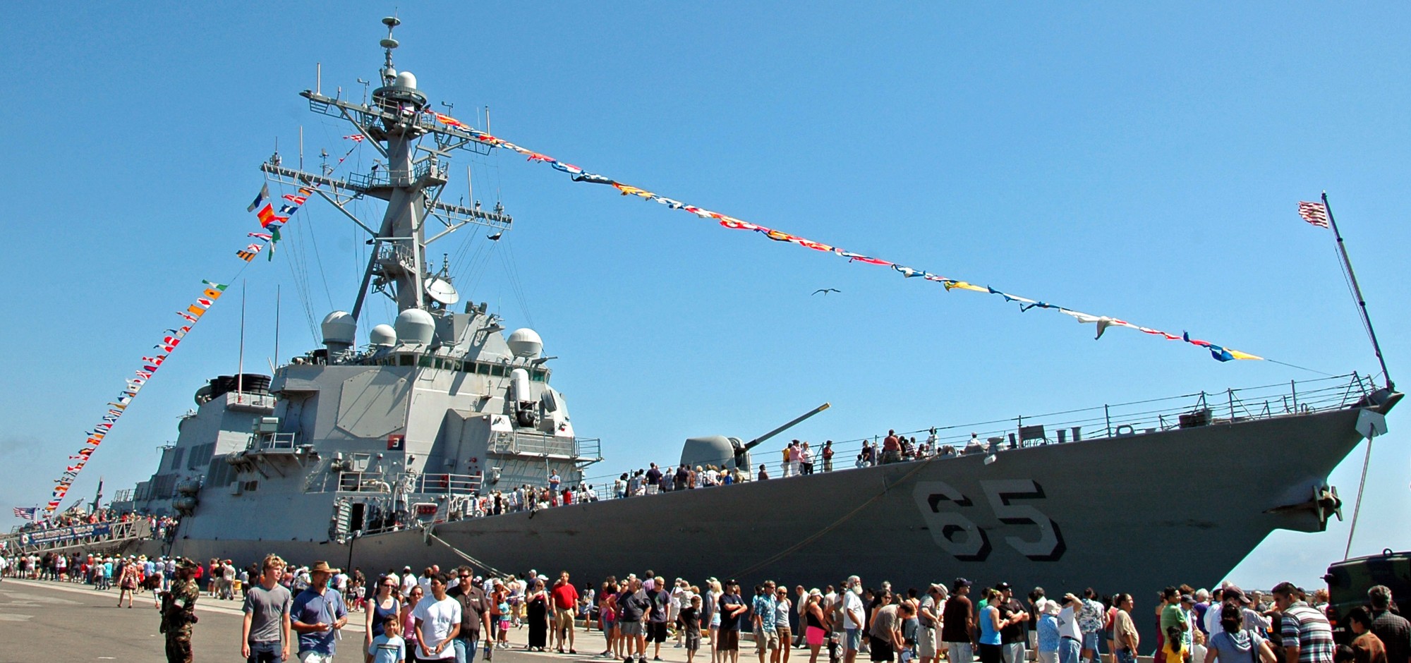 ddg-65 uss benfold guided missile destroyer nws seal beach california 2009