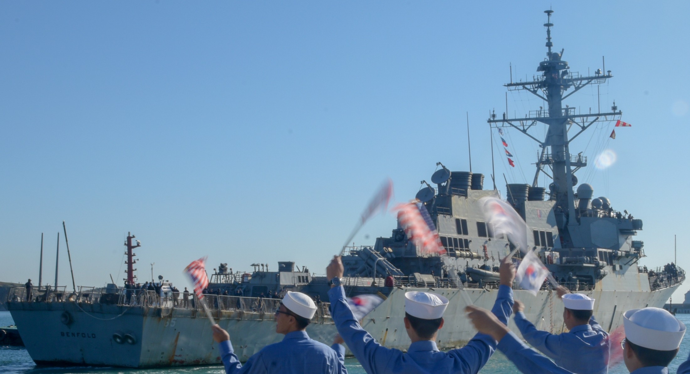 ddg-65 uss benfold guided missile destroyer busan korea october 2018