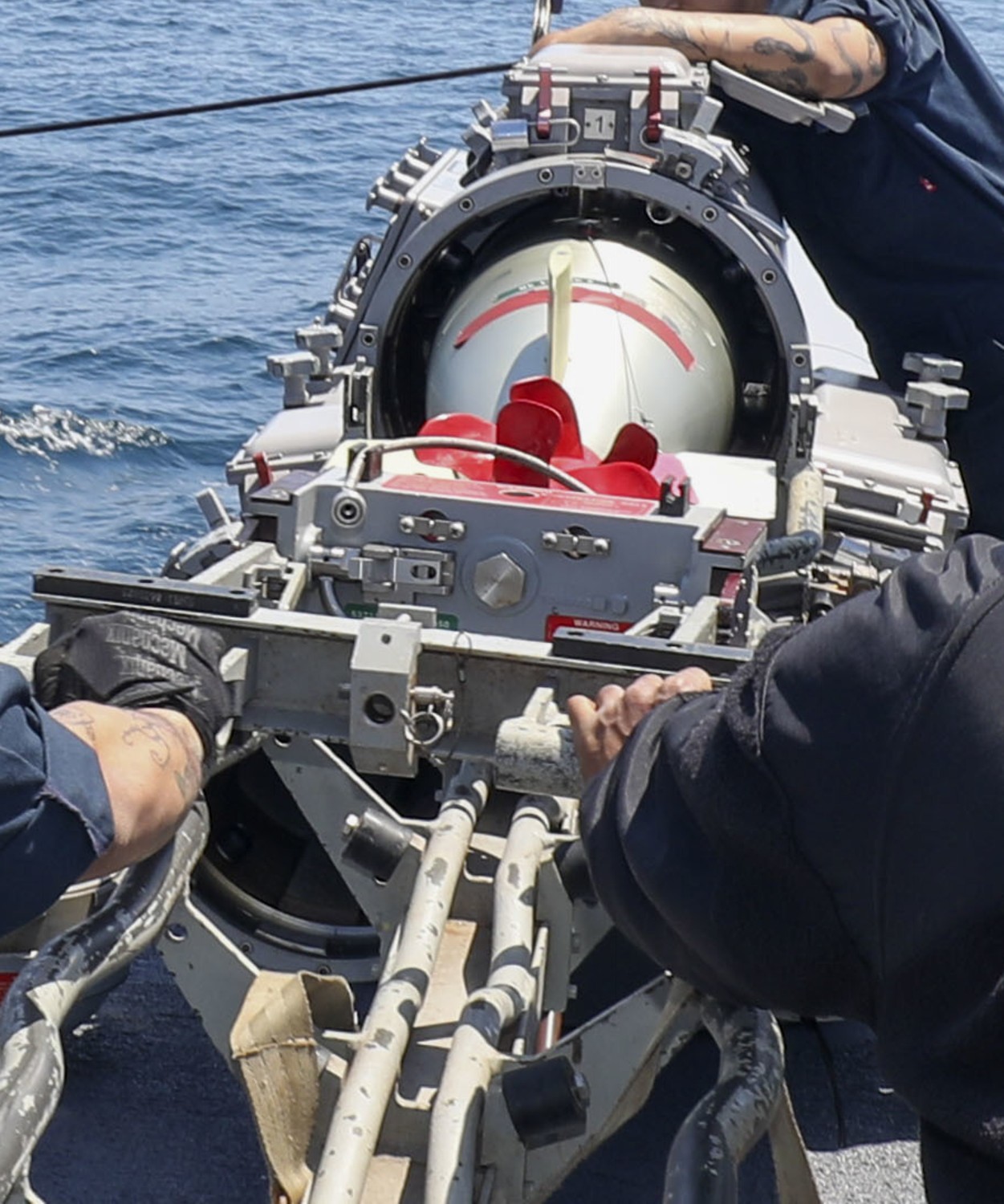 ddg-65 uss benfold guided missile destroyer mk.46 torpedo mk.32 svtt 78