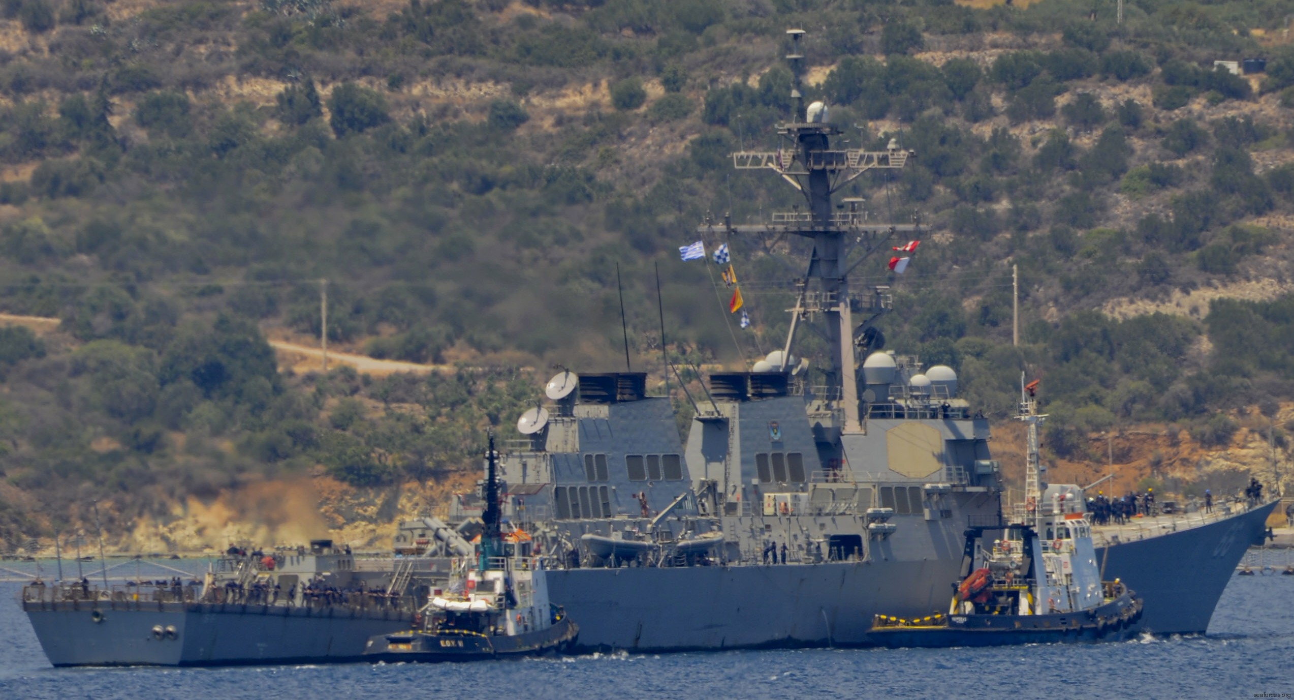 ddg-66 uss gonzalez guided missile destroyer arleigh burke class aegis 25