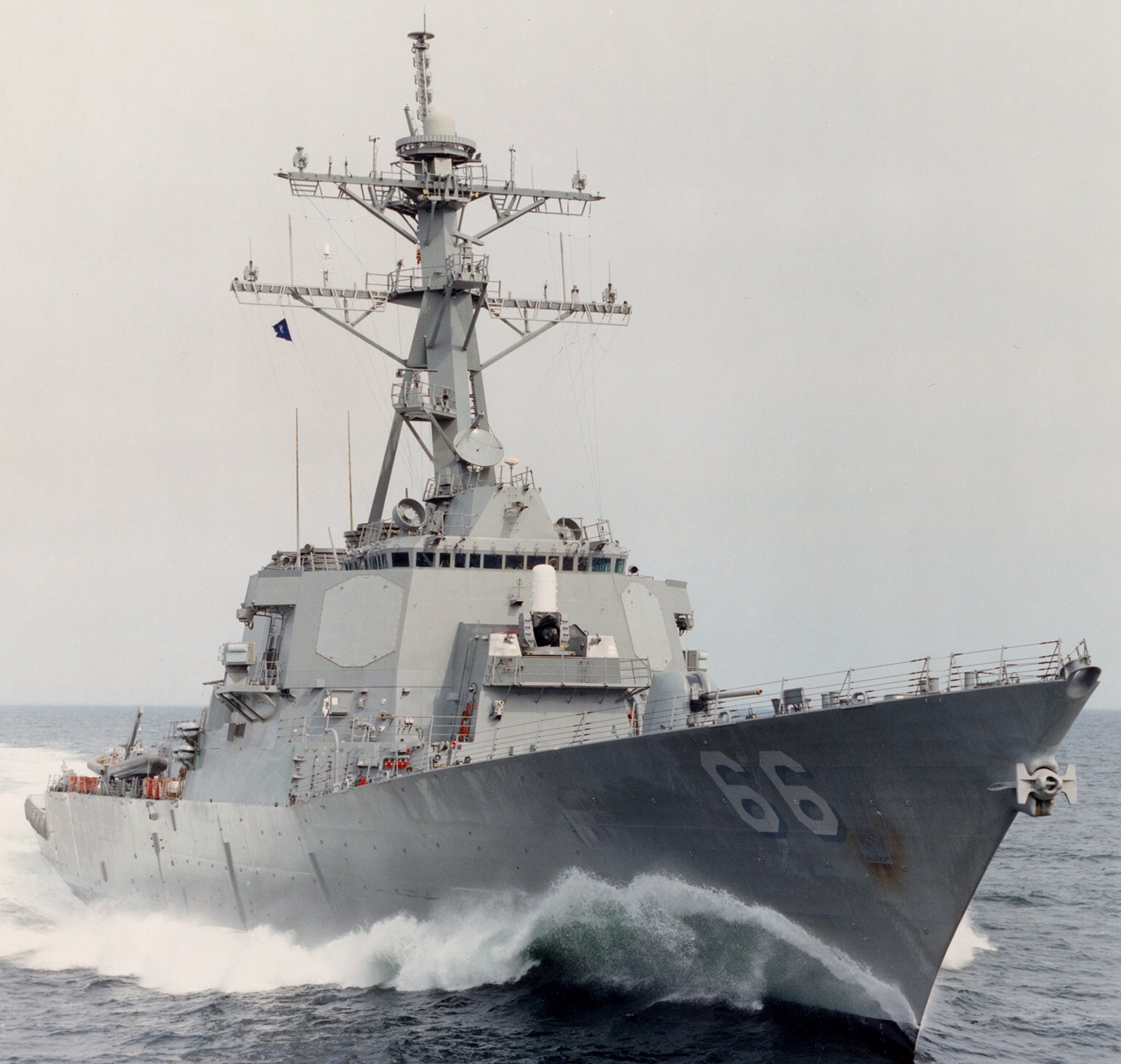 ddg-66 uss gonzalez guided missile destroyer sea trials bath iron works maine 1995 67