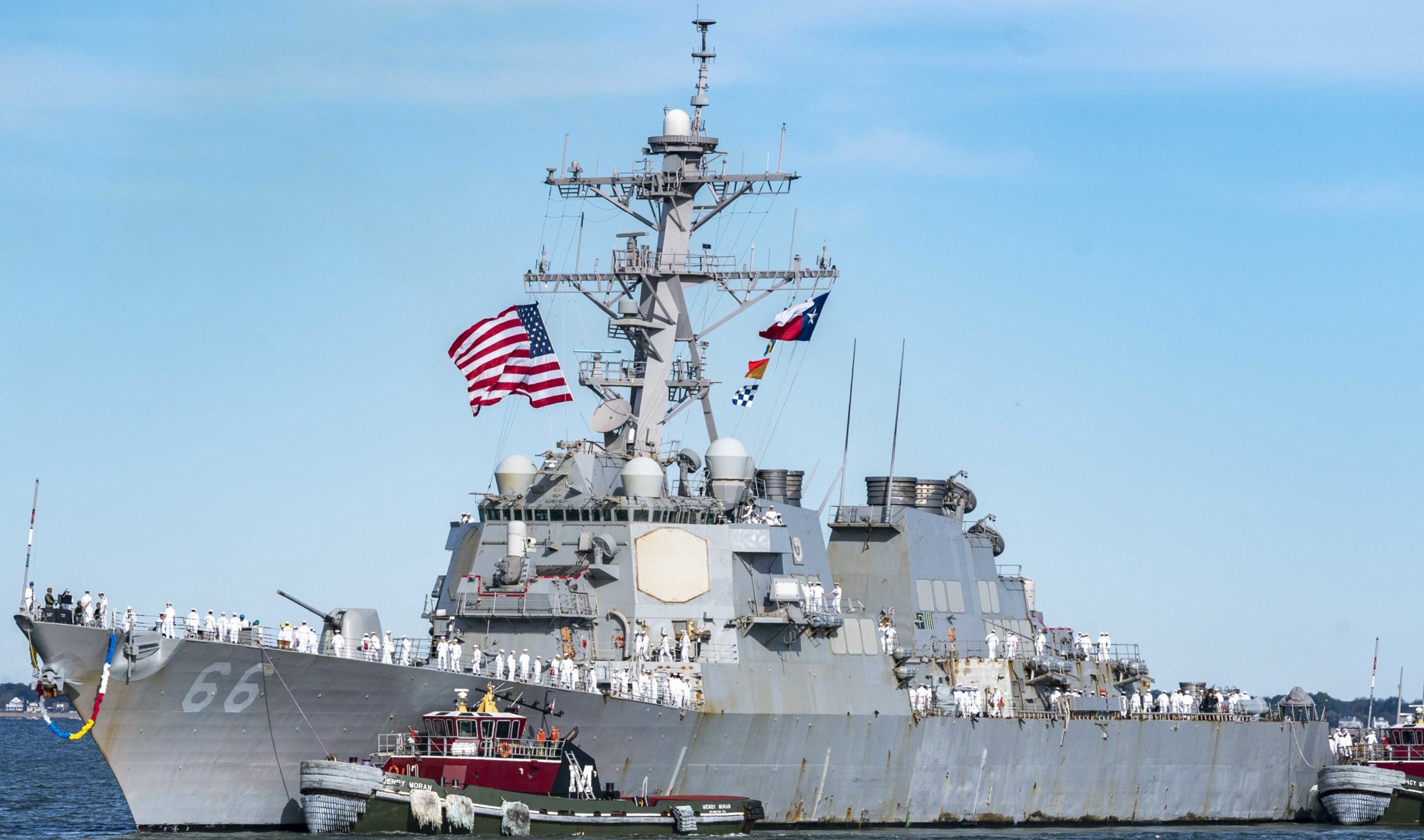 ddg-66 uss gonzalez guided missile destroyer returning naval station norfolk virginia 2022 91