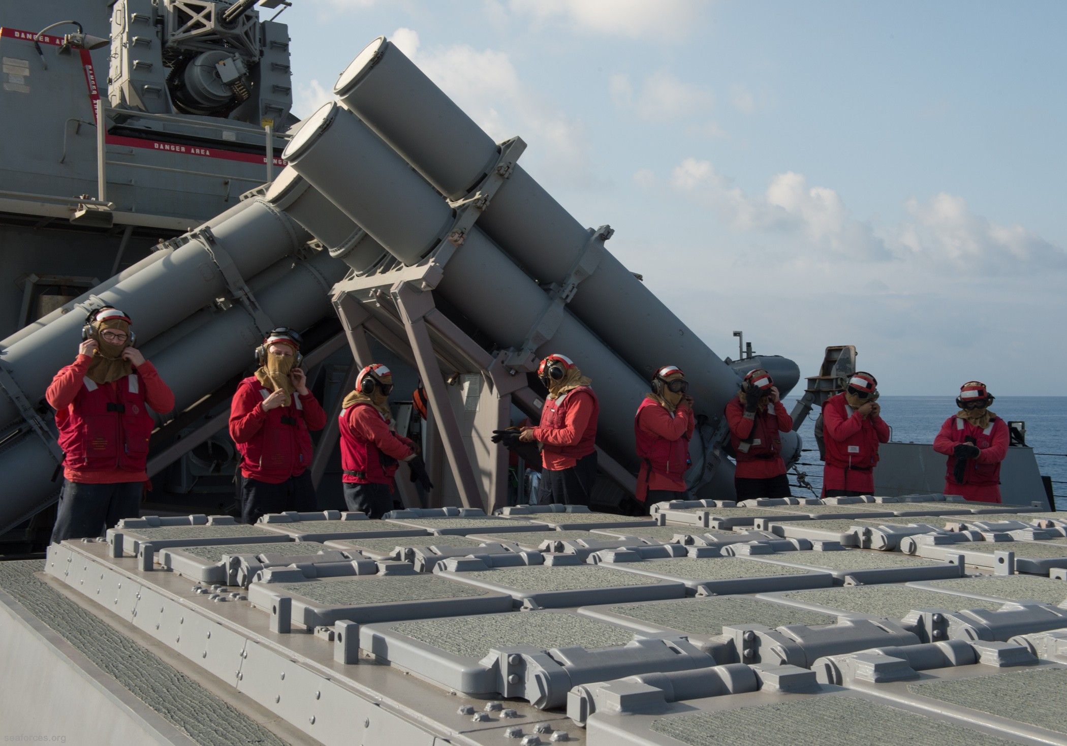 ddg-75 uss donald cook destroyer us navy 93 mk-41 vertical launching system vls mk-141 rgm-84 harpoon ssm